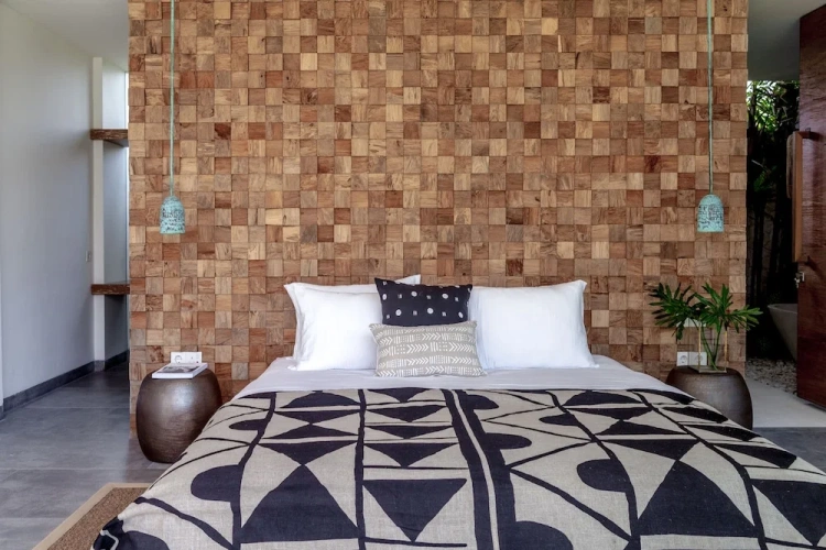 4 Bedrooms Luxury Villa