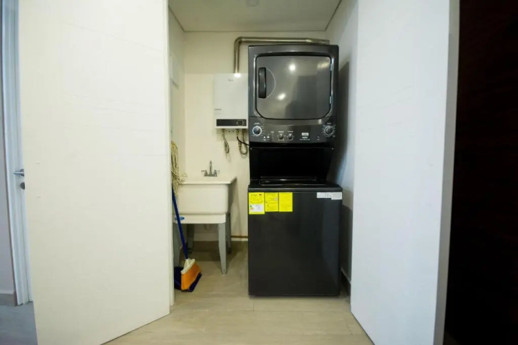 Real View Towers E105 by Casago