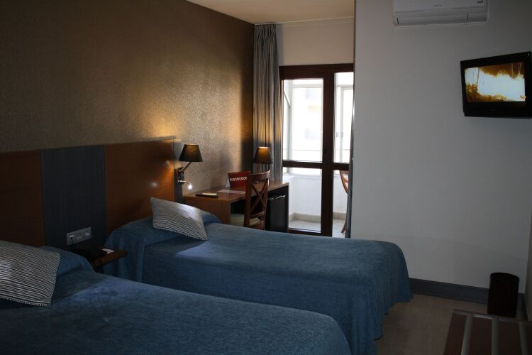 Hotel Regio Cadiz Over view