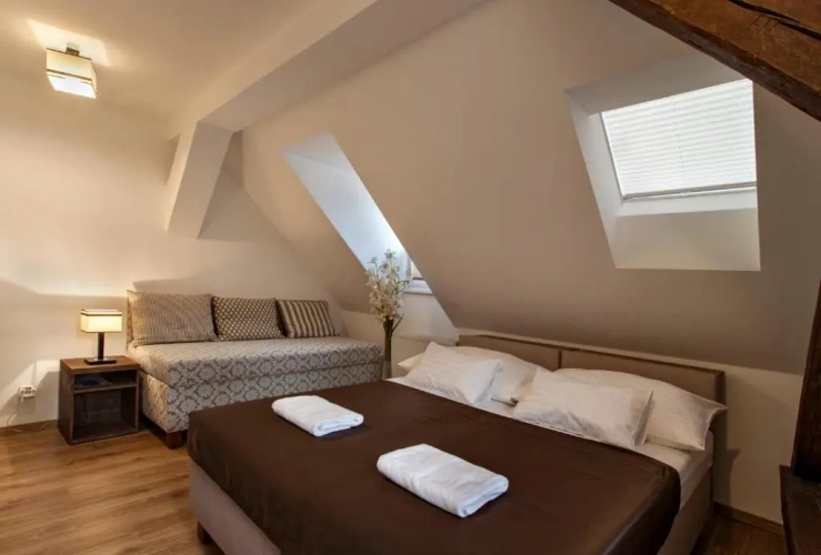 Triple room
