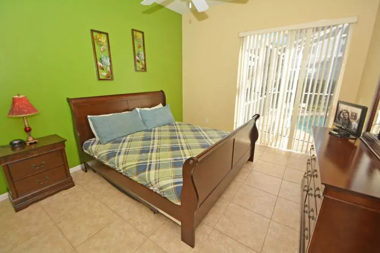 T149Bd Breezy Vista 4 Br Villa by RedAwning