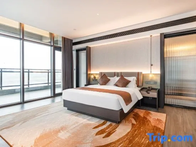 Luxury Family Suite with sea view