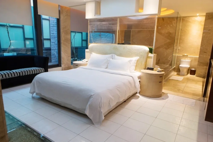 Standard Suite