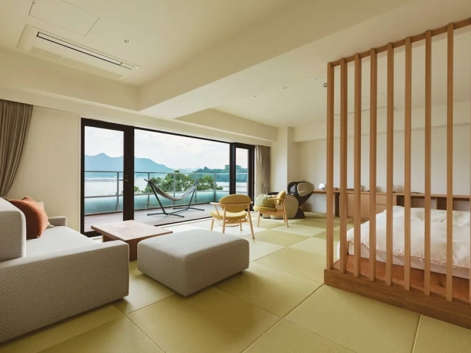 Executive Twin room with balcony