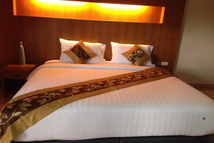 Ruenchan Resort at Saithai