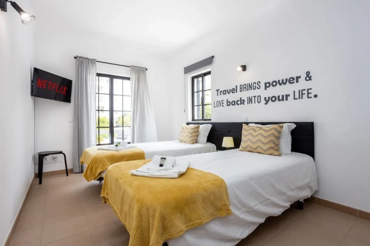 Economy room