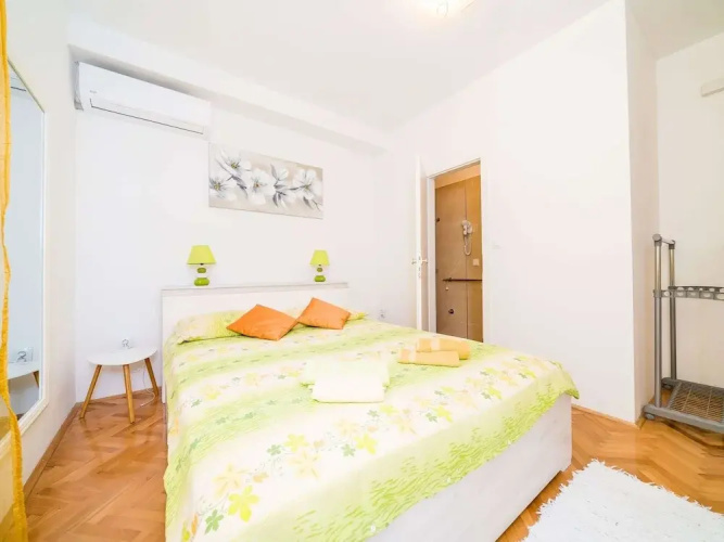 Rooms Rita - Double Room With Private Bathroom No. 2)