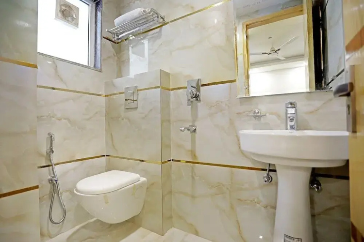 Hotel Kuber International