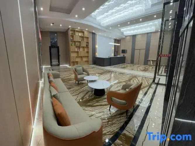 Yayur Hotel