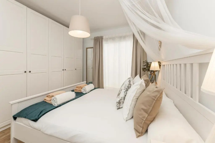 Flower Beach Suite 20