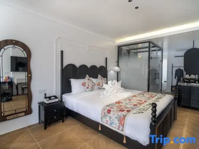 Deluxe Double Suite