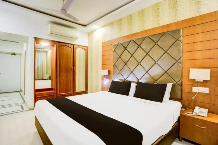 Hotel Khalsa Palace