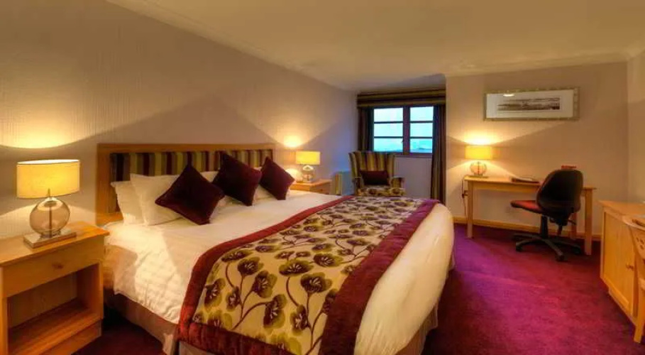 Loughshore Hotel