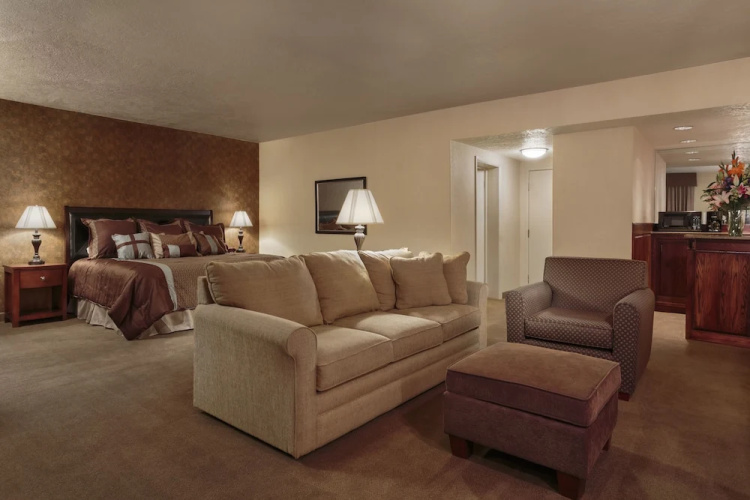 High Desert Inn