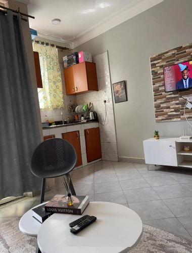 Cozy room with WIFI,parking space close to everything