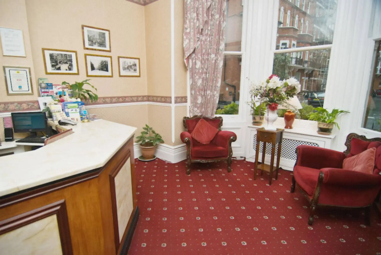 Maranton House Hotel