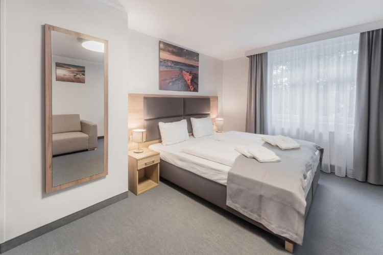 Standard Triple room