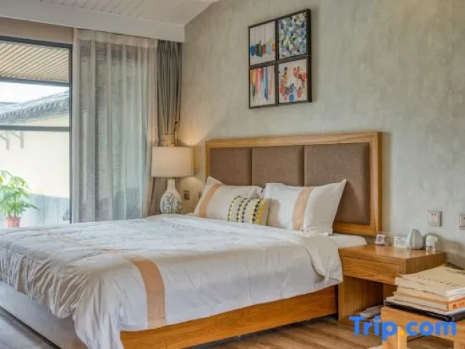 Triple Apartment