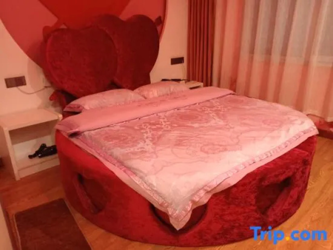 Xinjinjiang Boutique Hotel