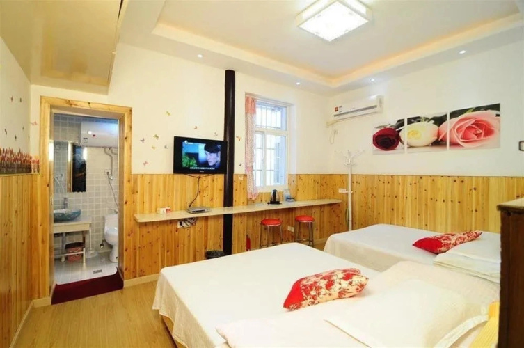 Xitang Shuimo Lanting Inn