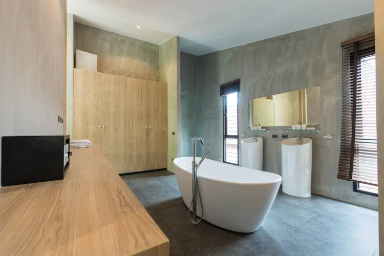 Luxury 3 Bedroom Pool Villa Angle