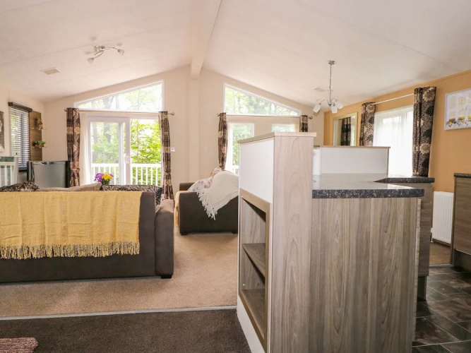 Squirrel Lodge Hazel 6