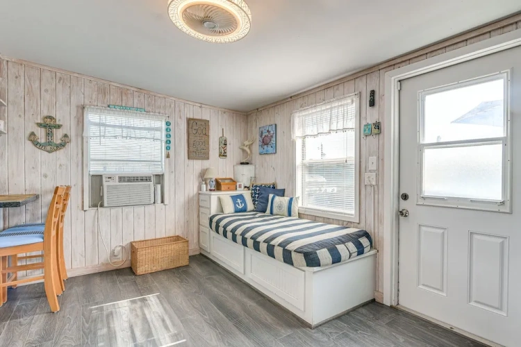 2 Bedrooms Cottage