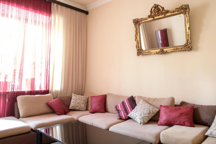 Hanrapetutyan Apartment