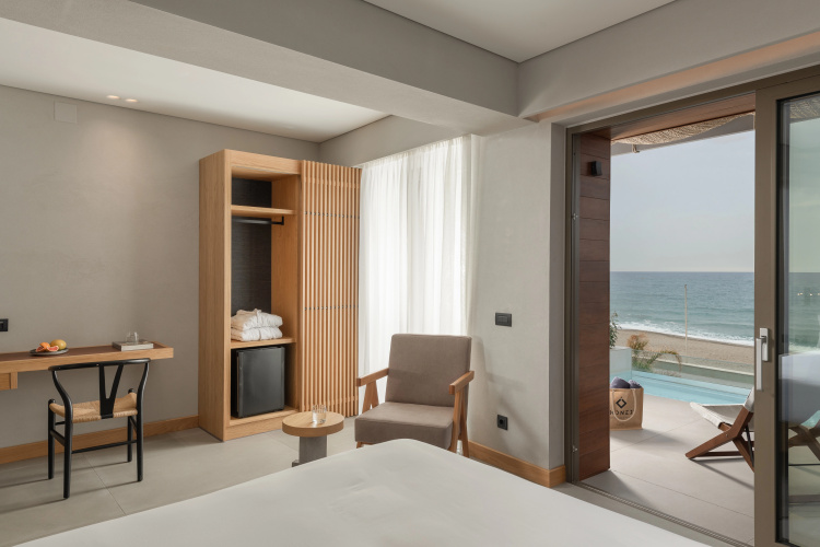 Ikones Seafront Luxury Suites Adults Only photo 9