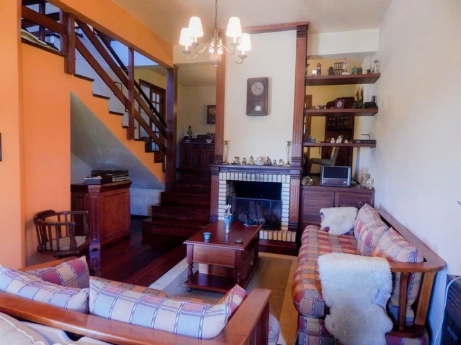 4 Bedrooms Luxury Cottage
