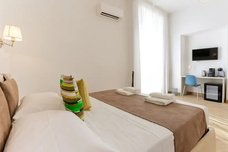 Pessina 90 Rooms - Camera 1