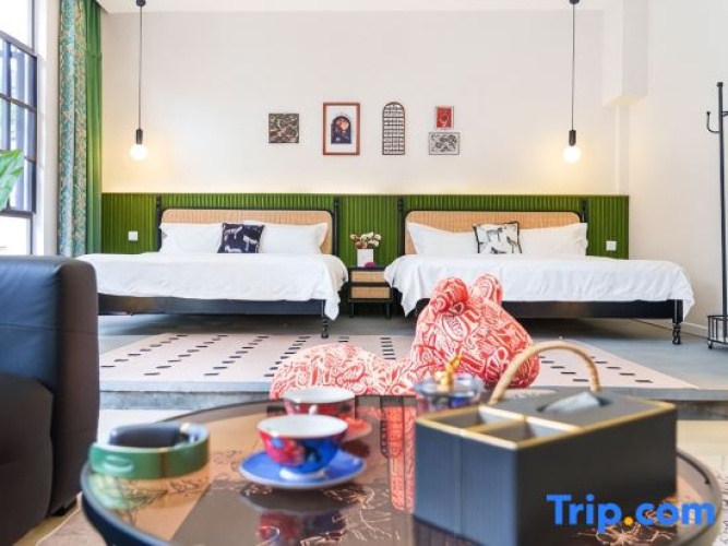 Deluxe Twin Suite