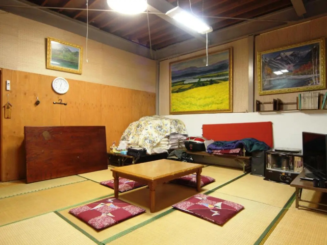 Guesthouse Tomoshibi - Hostel
