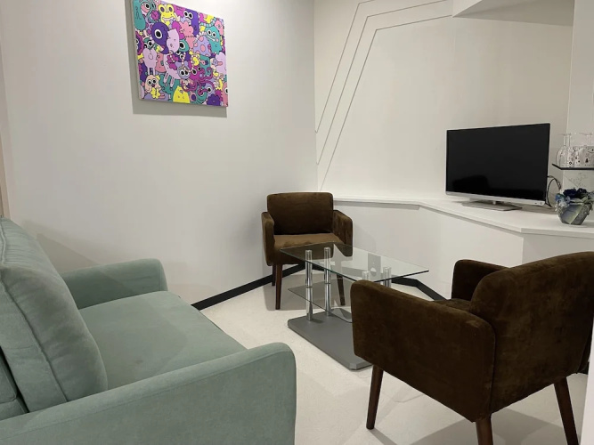 Zenibako House 1F
