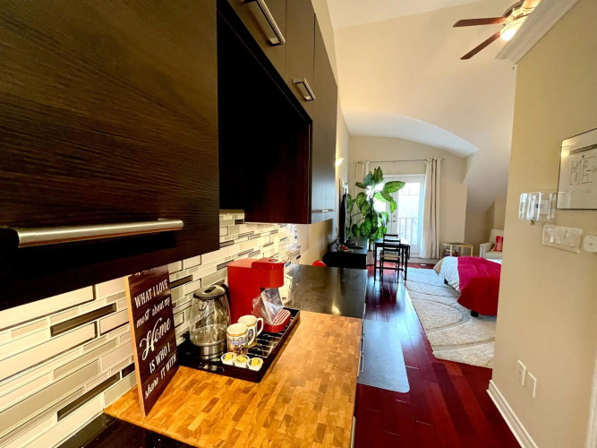 Stunning Studio in the Beaches