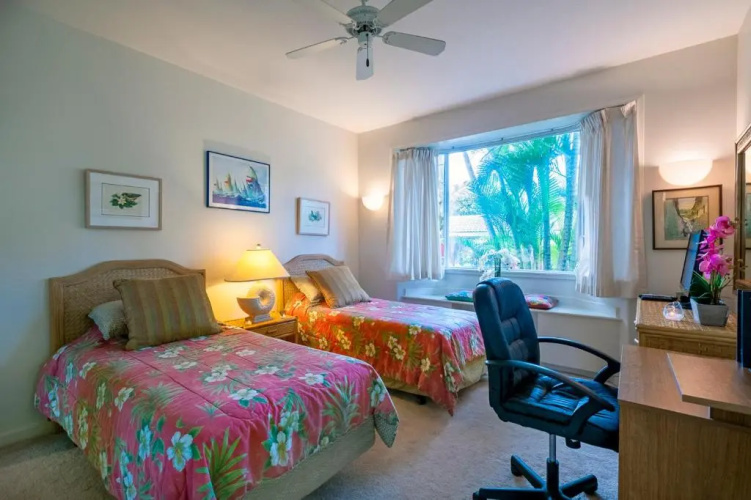 Emmalani 411 - AC, spacious, golf course view, close to beach!