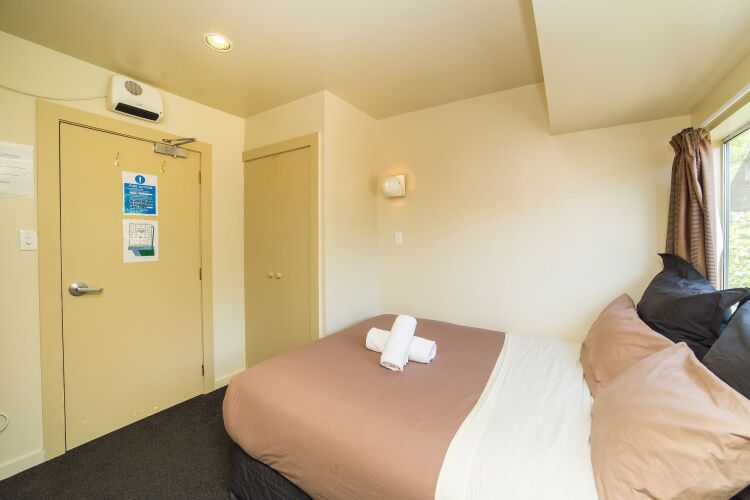 Sir Cedrics Tahuna Pod HostelOver view