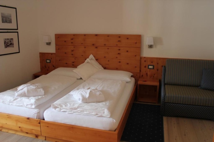 2 Bedrooms Superior Quadruple Apartment