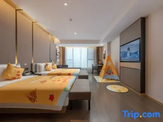 Executive Twin Family room