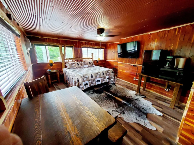 Log Cabin Inn