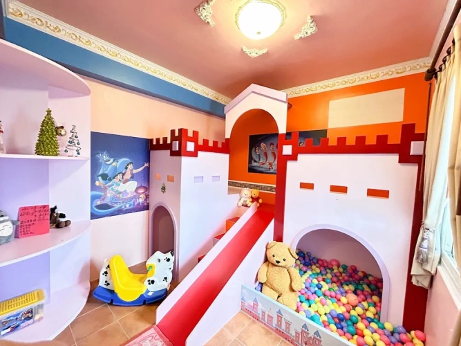 Deluxe Quadruple room