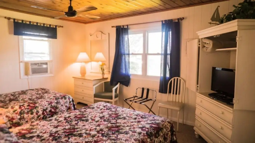 Sun 'N' Sand Motel