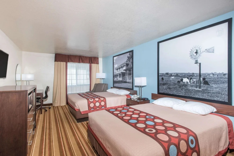 Super 8 Claremore OK