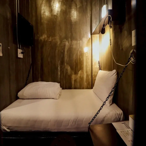Premier Deluxe Comfort Modern & Relaxing