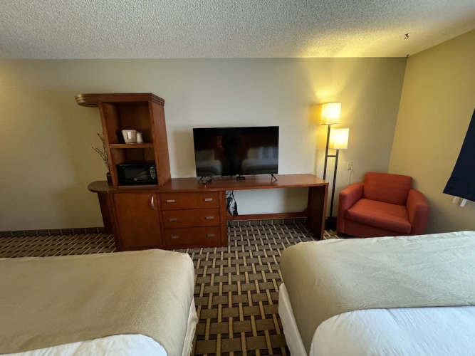 Crossroads Hotel