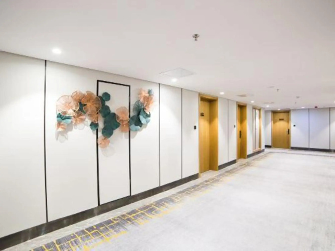 Lucky Star Hotel