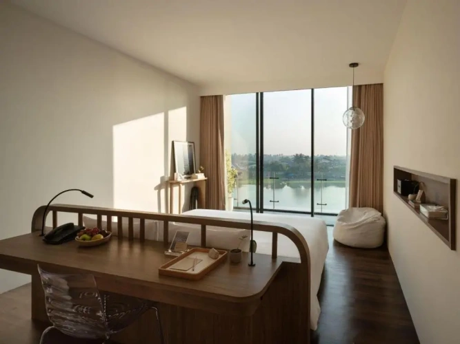 Deluxe Suite