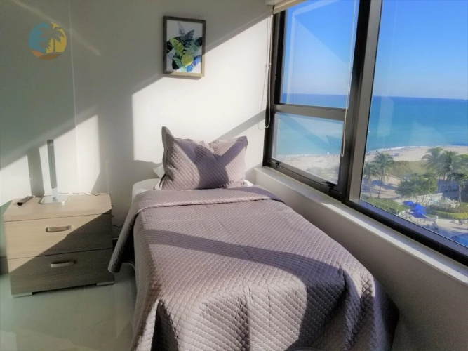 Alexander 1003 4 Bedroom Apts by RedAwning