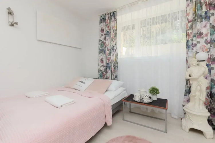 Underground Studio Saska By Renters