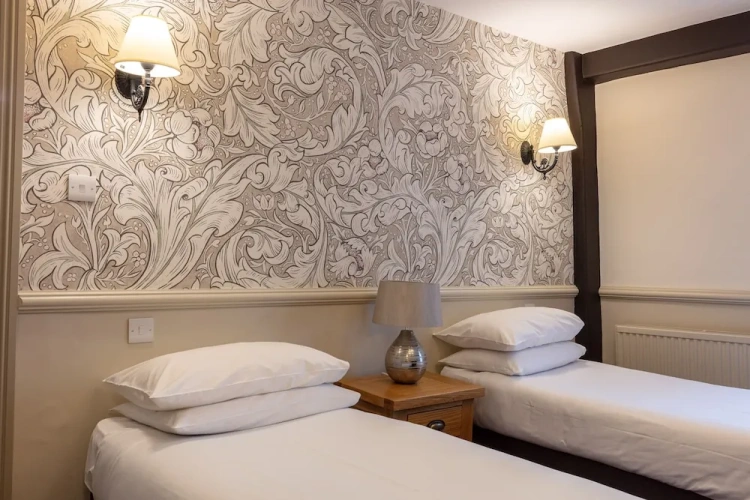 Classic Twin room